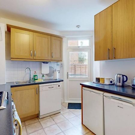 Spacious 2Bd Apartment Cricklewood 런던 외부 사진