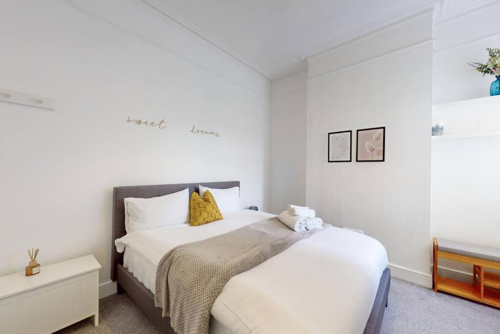 Spacious 2Bd Apartment Cricklewood 런던 외부 사진