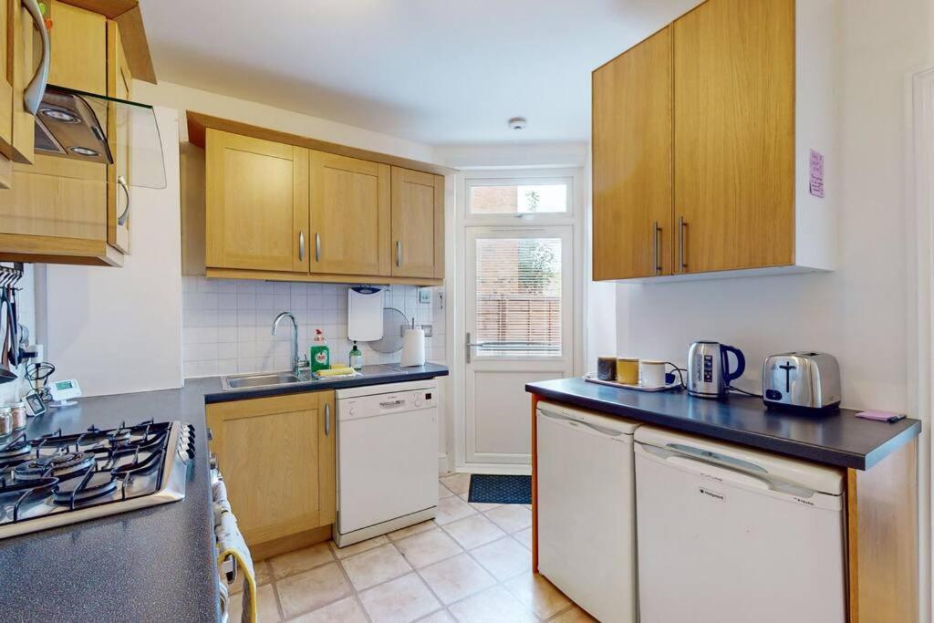 Spacious 2Bd Apartment Cricklewood 런던 외부 사진