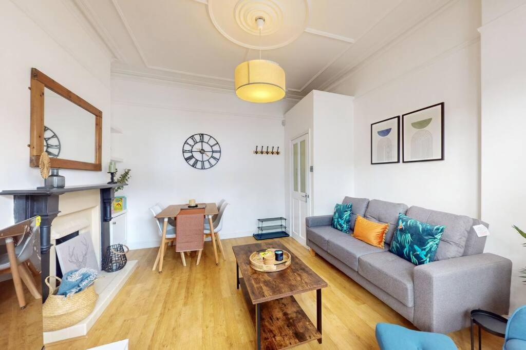 Spacious 2Bd Apartment Cricklewood 런던 외부 사진